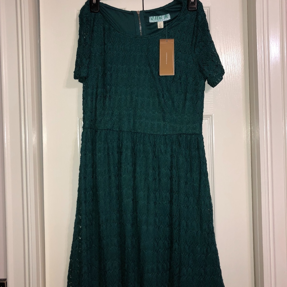 green dress